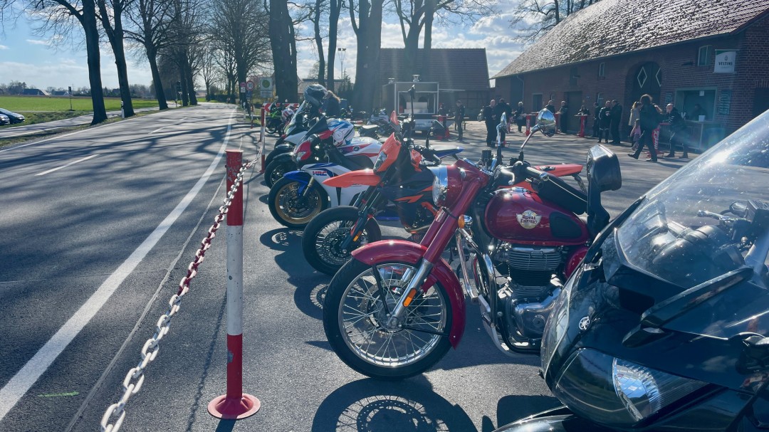 Moped an der Brocker Mühle