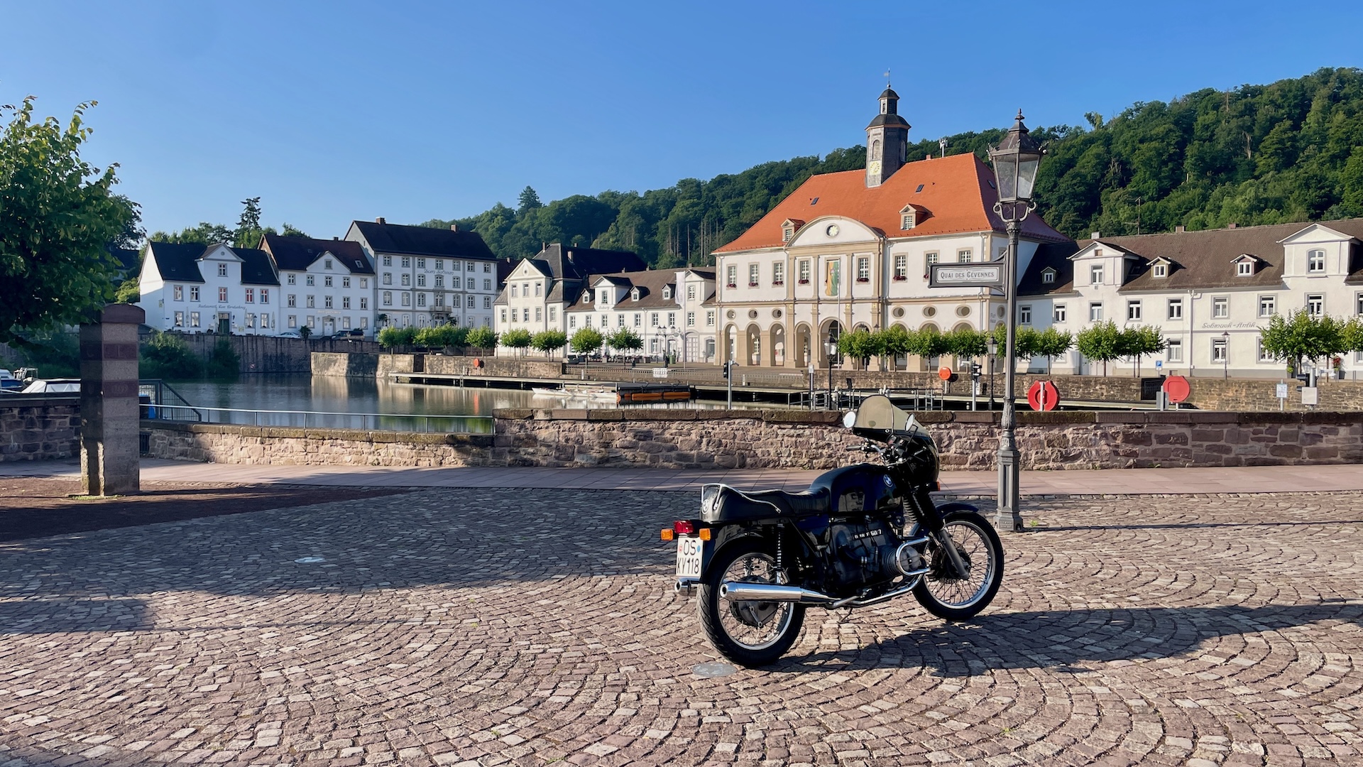 BMW von Bad Karlshafen