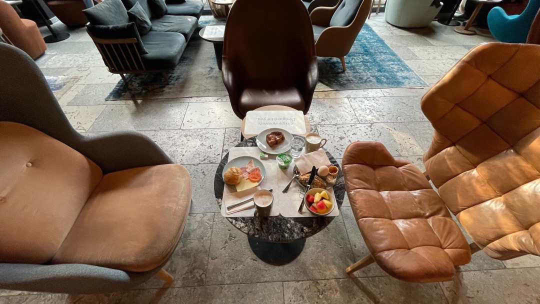 Hockfrühstück.jpg