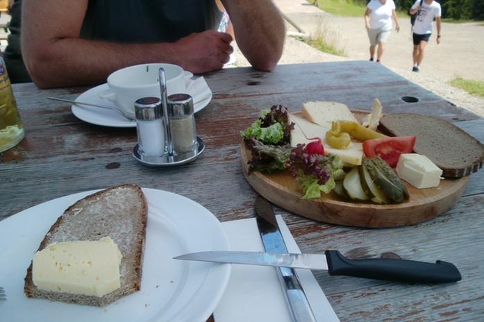Almkse ganz frisch
