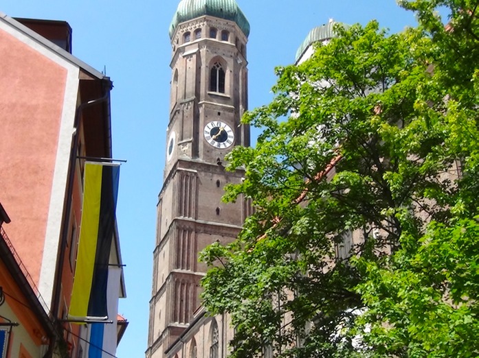 Frauenkirchturm eingerstet