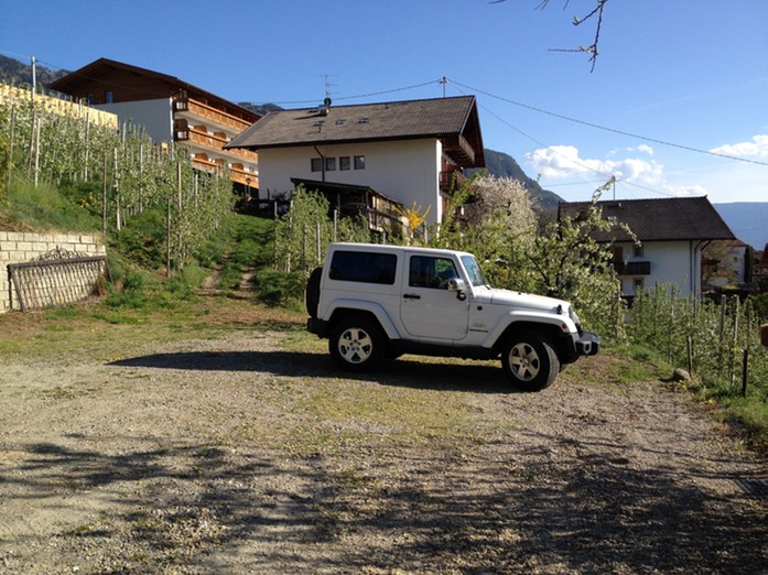 Jeep am Zirmhof