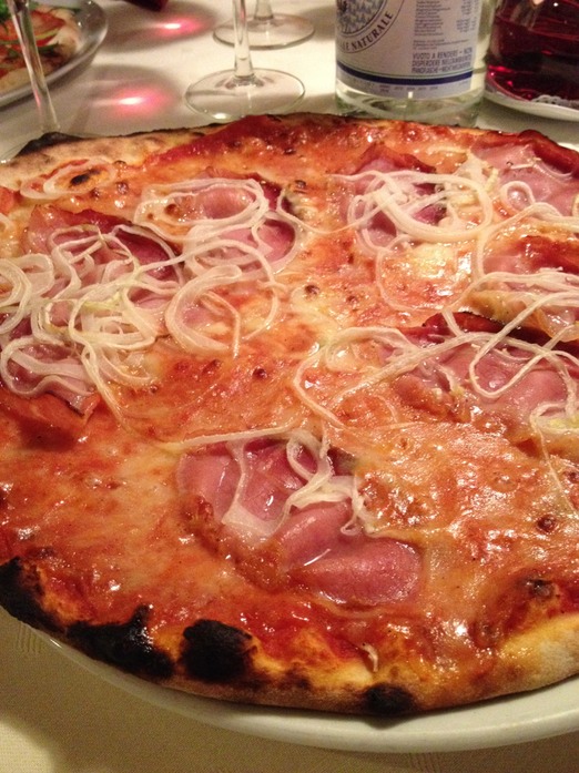 Pizza Tirol