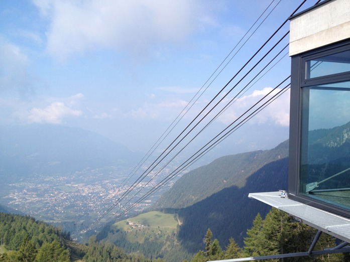 mit Seilbahn hoch