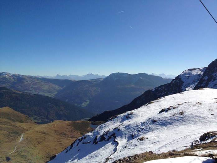 bers Sarntal, hinten Geislerspitzen