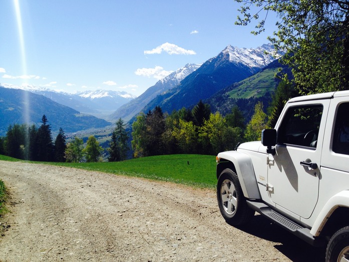 Jeep mit Ortlerblick