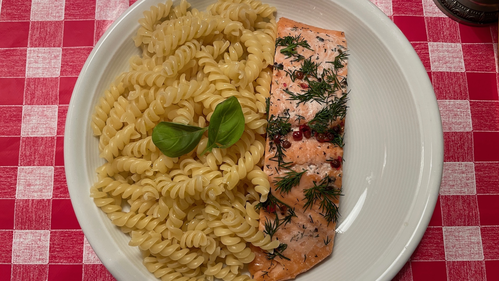 Lachs mit Pasta