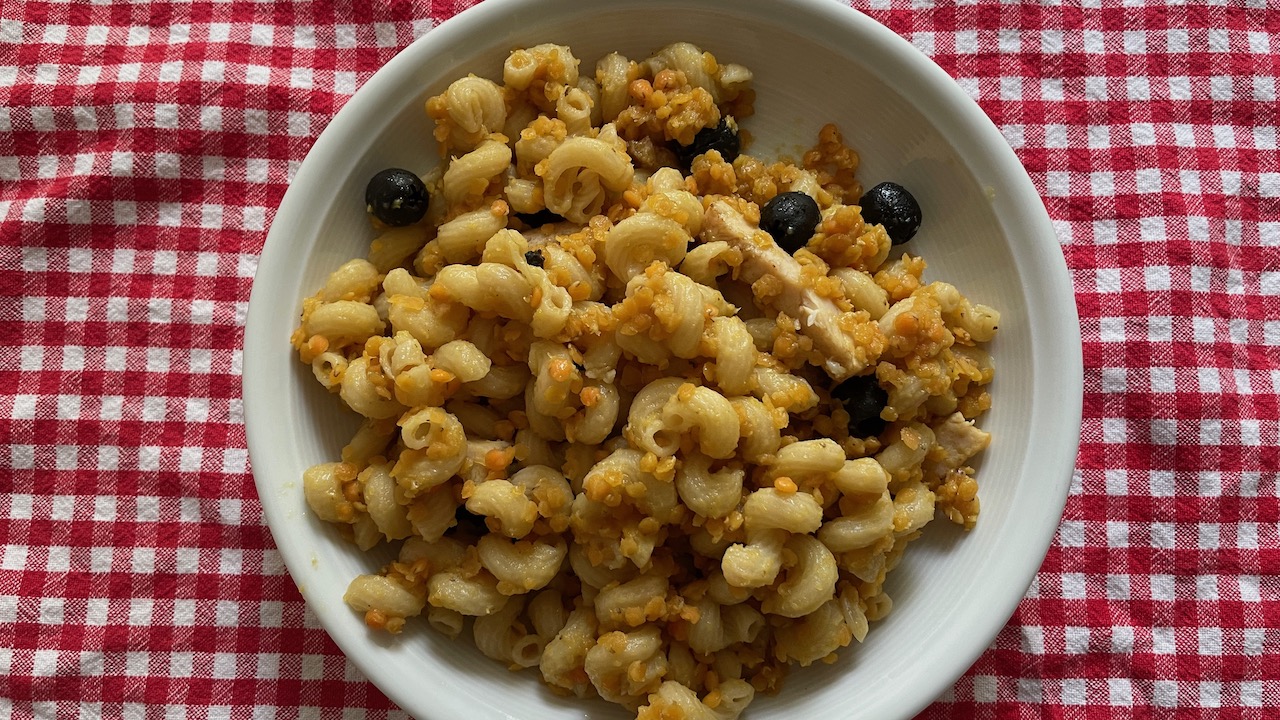 Linsen Oliven Polenta Pasta