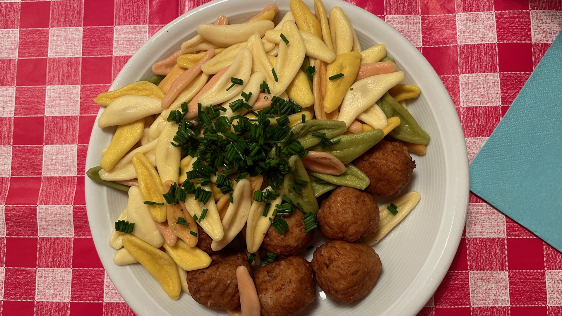 Pasta Vecchia con Polpetti