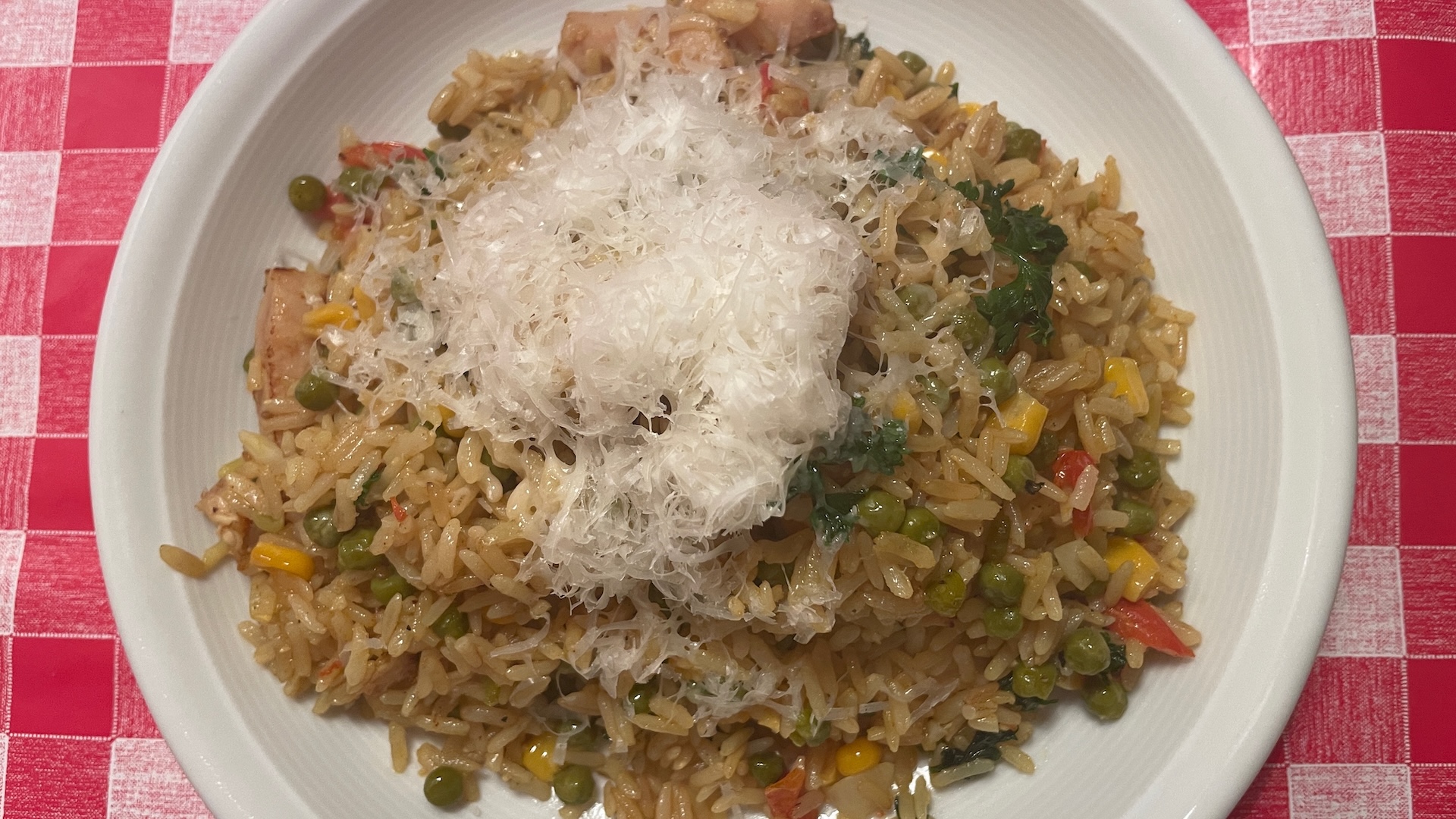 Riso Pisellimaispersil mit Hähnchen