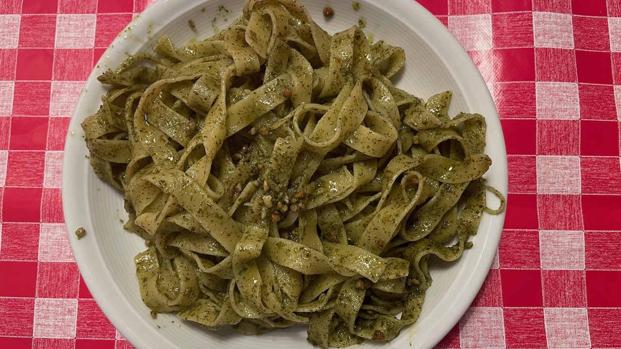 Tagliatelle mit Wildkräuterpesto